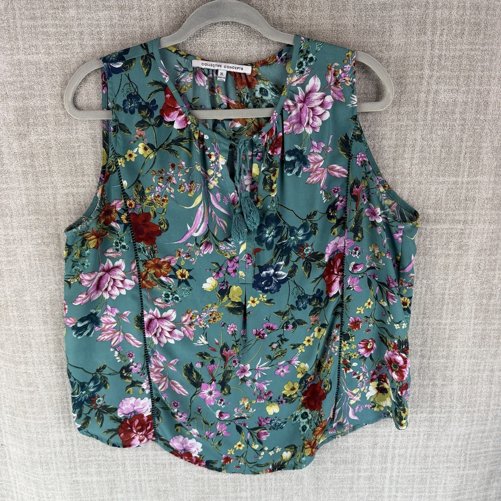COLLECTIVE CONCEPTS Blouse Womens XL Green Hawaiian V-Neck Sleeveless Tasseled